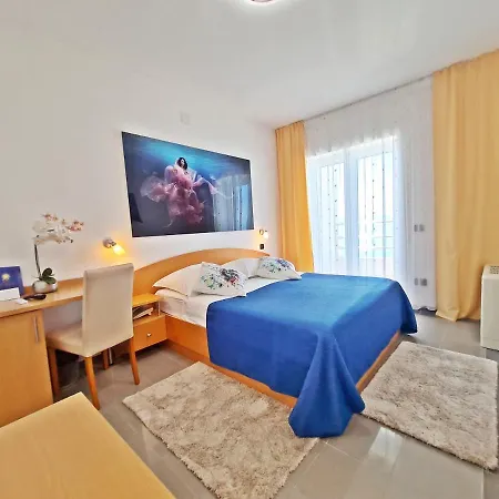 Sunce 3* Подстрана
